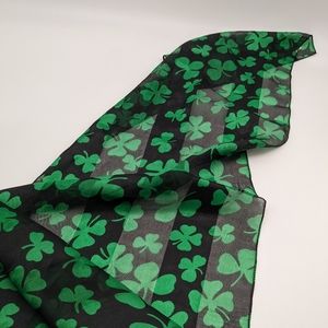 4 leaf clover scarf